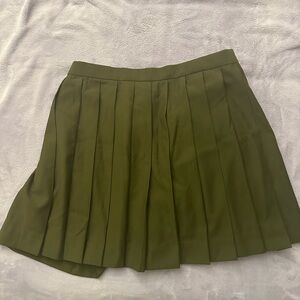 Olive Green Pleated Women's Skirt with Pocket